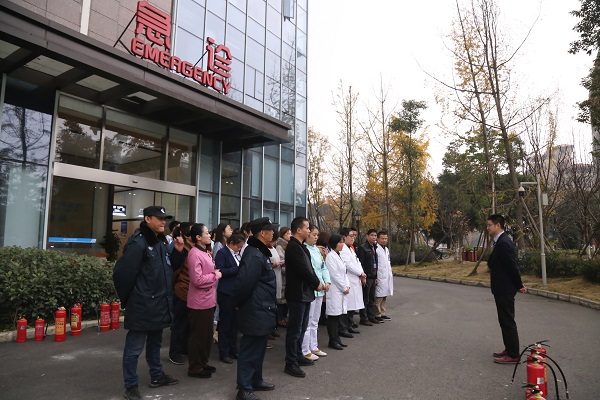 四川泌尿外科医院开展安全生产学习及消防应急演练